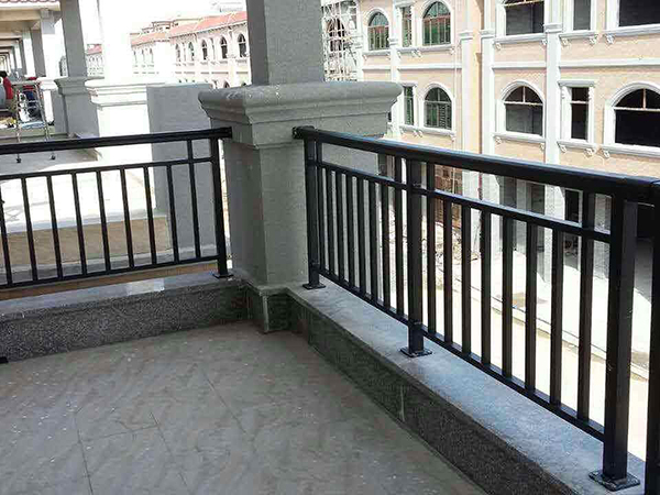 阳台锌钢护栏图片3