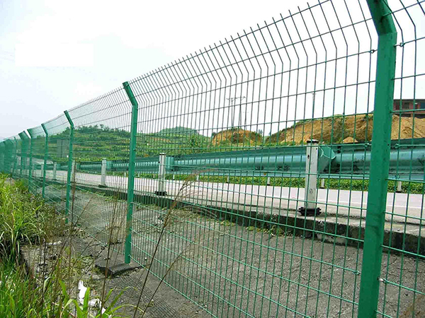 公路隔离栅图片2