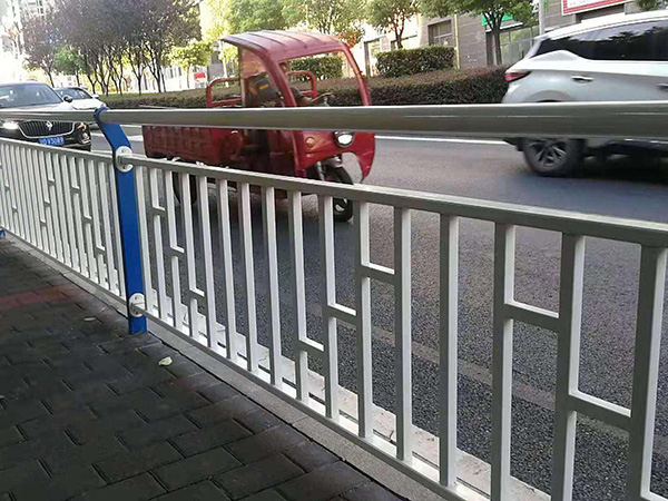 锌钢桥梁护栏图片4